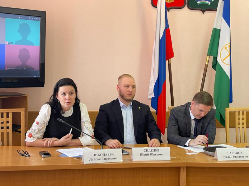 Ляйсан Николаева приняла участие в совещании о реализации нового закона «О такси»